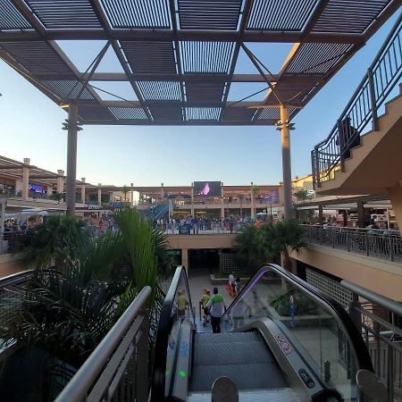 Appartement Proche Plage Avec Piscine En Centre Ville Torrevieja Exterior foto