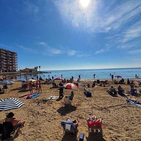 Appartement Proche Plage Avec Piscine En Centre Ville Torrevieja Exterior foto